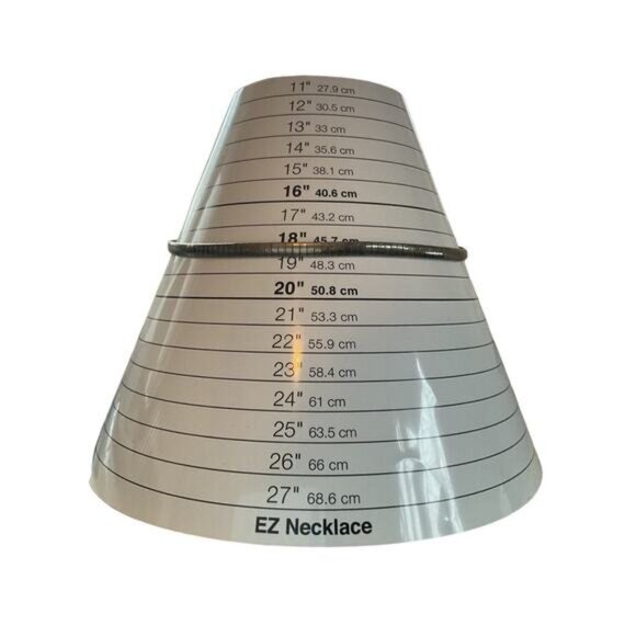 Vintage Silver-Toned Herringbone Chain Necklace Unisex Elegant Classic - Picture 2 of 4